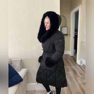 Women's Black Fur-Trimmed Ski Jacket